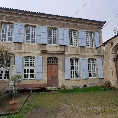 Le Consulat Bed & Breakfast Auch