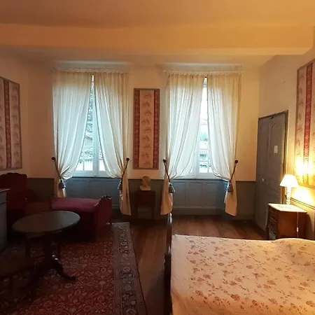 Le Consulat Bed & Breakfast Auch